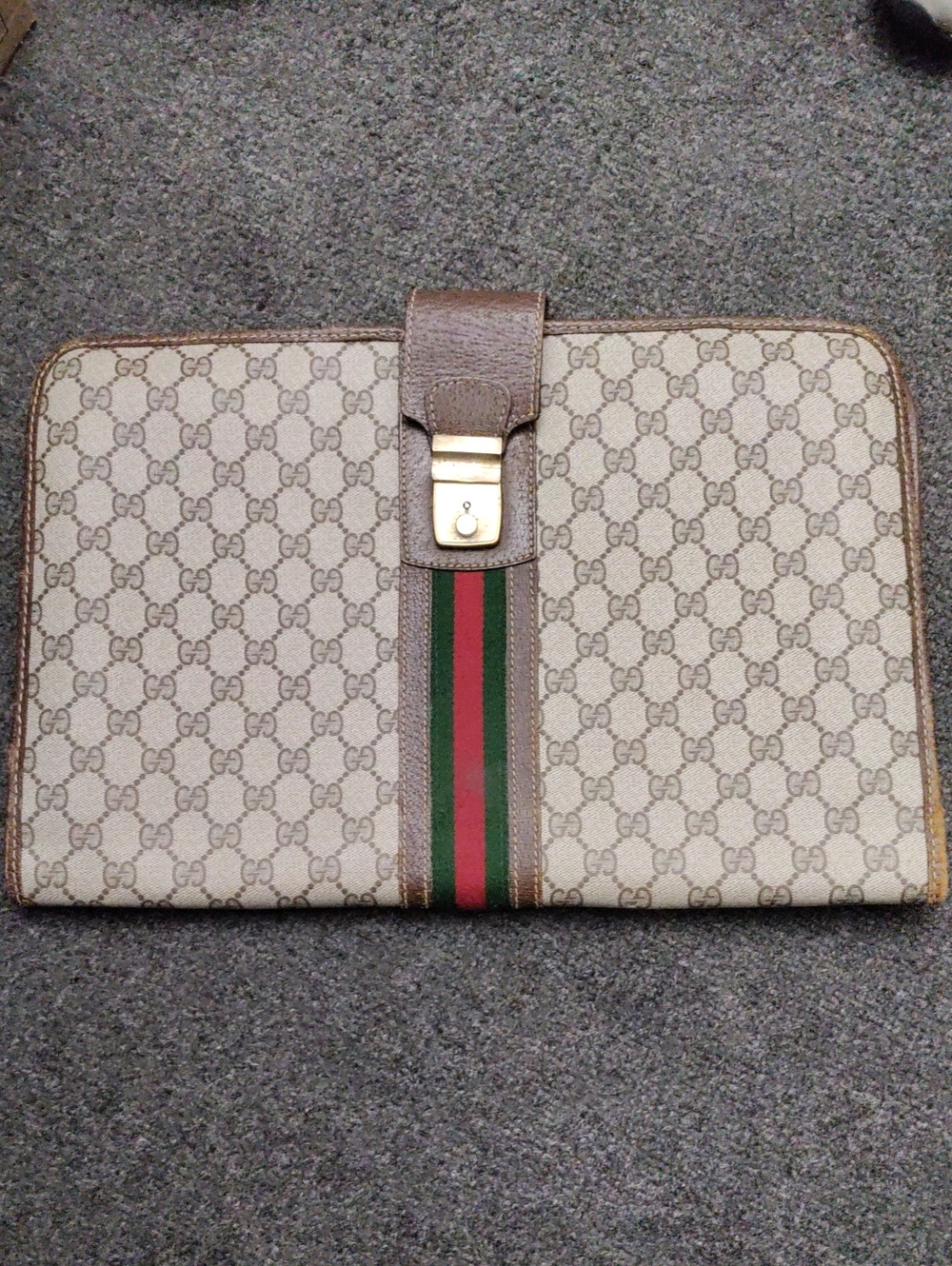 Gucci Beige GG Supreme Canvas Folio with Green and Red Web